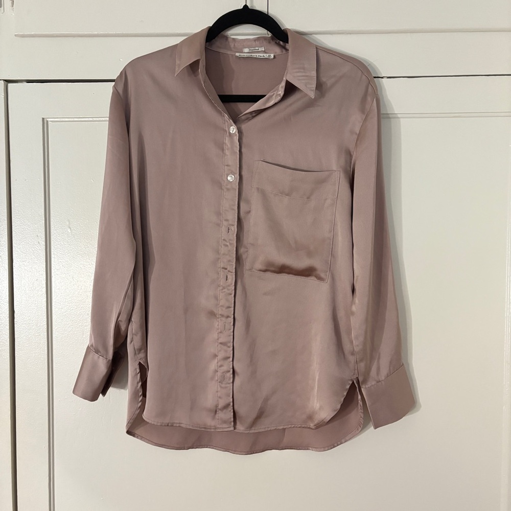 Abercrombie & Fitch Satin Shirt in Taupe - Picture 3 of 4